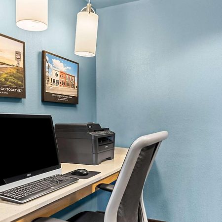 Best Western Holiday Manor Нютън Екстериор снимка