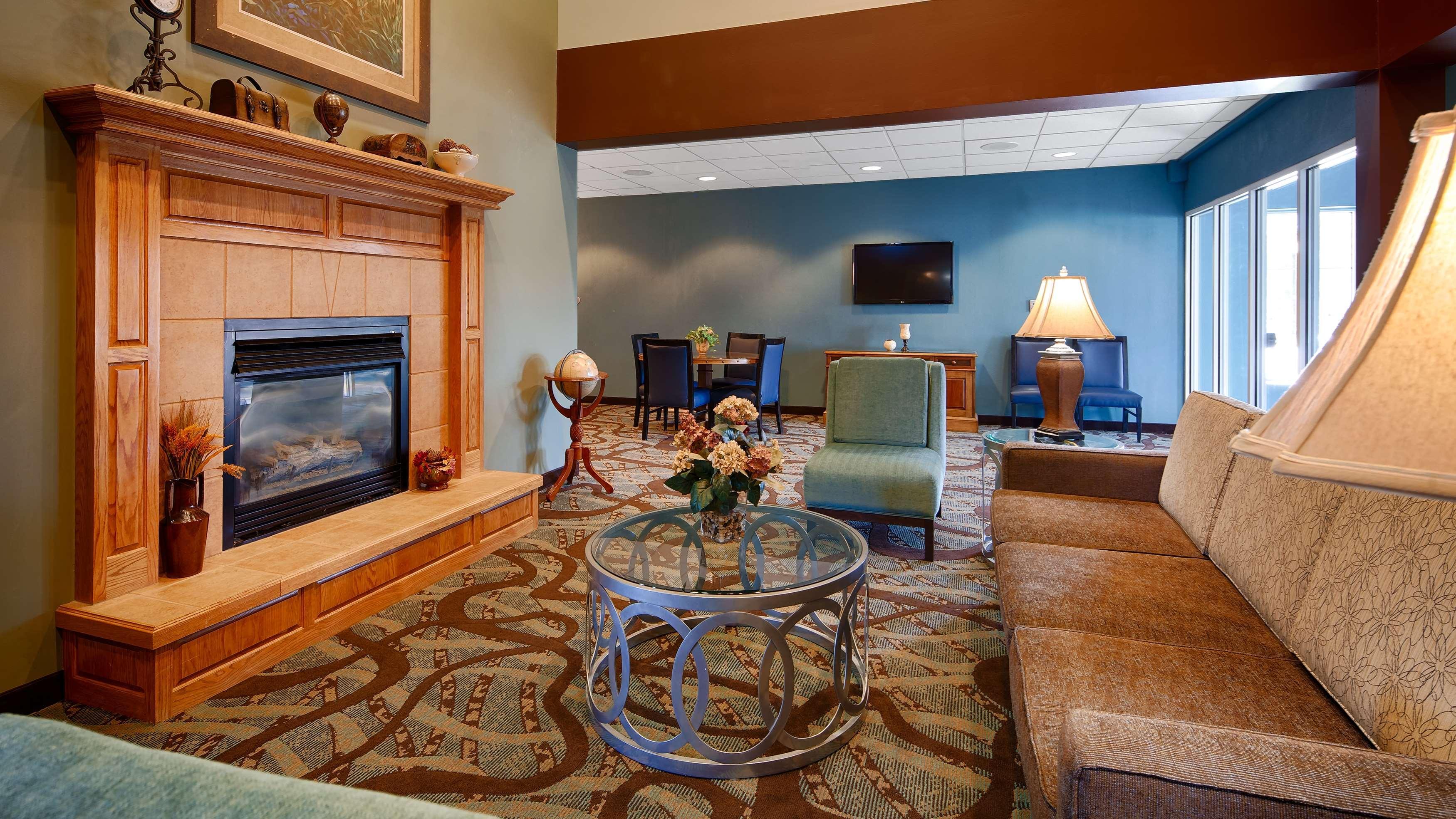 Best Western Holiday Manor Нютън Екстериор снимка